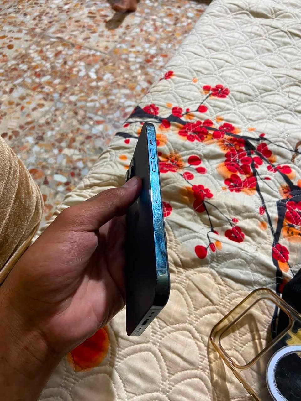 السلام عليكم أيفون ١٢برو ماكس جهاز نظيف جدن البيع سعره ٣٥٠وبي مجال قليل الجهاز مبدل بس شاشه والبطاريه خدمه مكاني بل مدينه الكياره رقمي ***********
