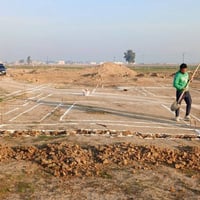 حفر أساس • تسليح • صب أرضية