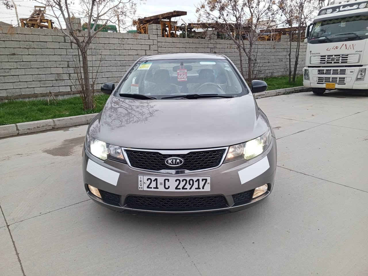 السلام عليكم للبيع كيا سيراتو موديل 2012خليجي لون نفطي كفاله بدون صبغ  بيه بارد مكانين بسيطات لباقي كفاله وجاهزه لسياره  مواصفات عتياديه داخل اسود بلاجكتور ABS لايت زنون كير 6نمره تخم تايرات جديد صدر جديد محرك1600دوش مفتوح بشرط بدون خلل كير محرك تبري بشرط سياره جاهزه بدون نقص سنويه ارقام كله جديد لل2028وبسمي وبشرط لتحويل بنفس ليوم مكان السياره بسليمانيه السعر 94ورقه وبيه مجال الشراي يخابر ***********
