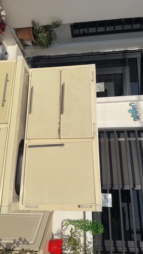 كاونتر مستعمل متر و 8 سم حي العامل منطقة البستان رقم ***********
