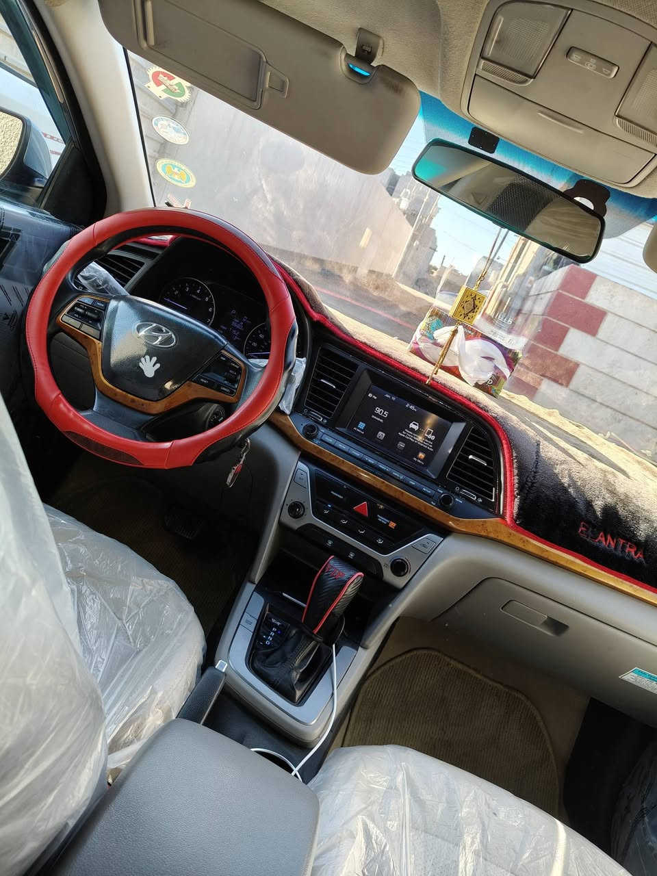 السلام عليكم هونداي النترا 2017 السيارة جاهزة من كلشي محرك كير حدادة تخم تاير تبريد منضومة جديدة رقم اربيل سنوية منتهيا بسم شركة السيارة وارد امريكي حادثها جاملغ بدون دواخل وبيها رشات كلير مكاني بصرة ابو الخصيب ب 110 وبيها مجال قليل ***********
