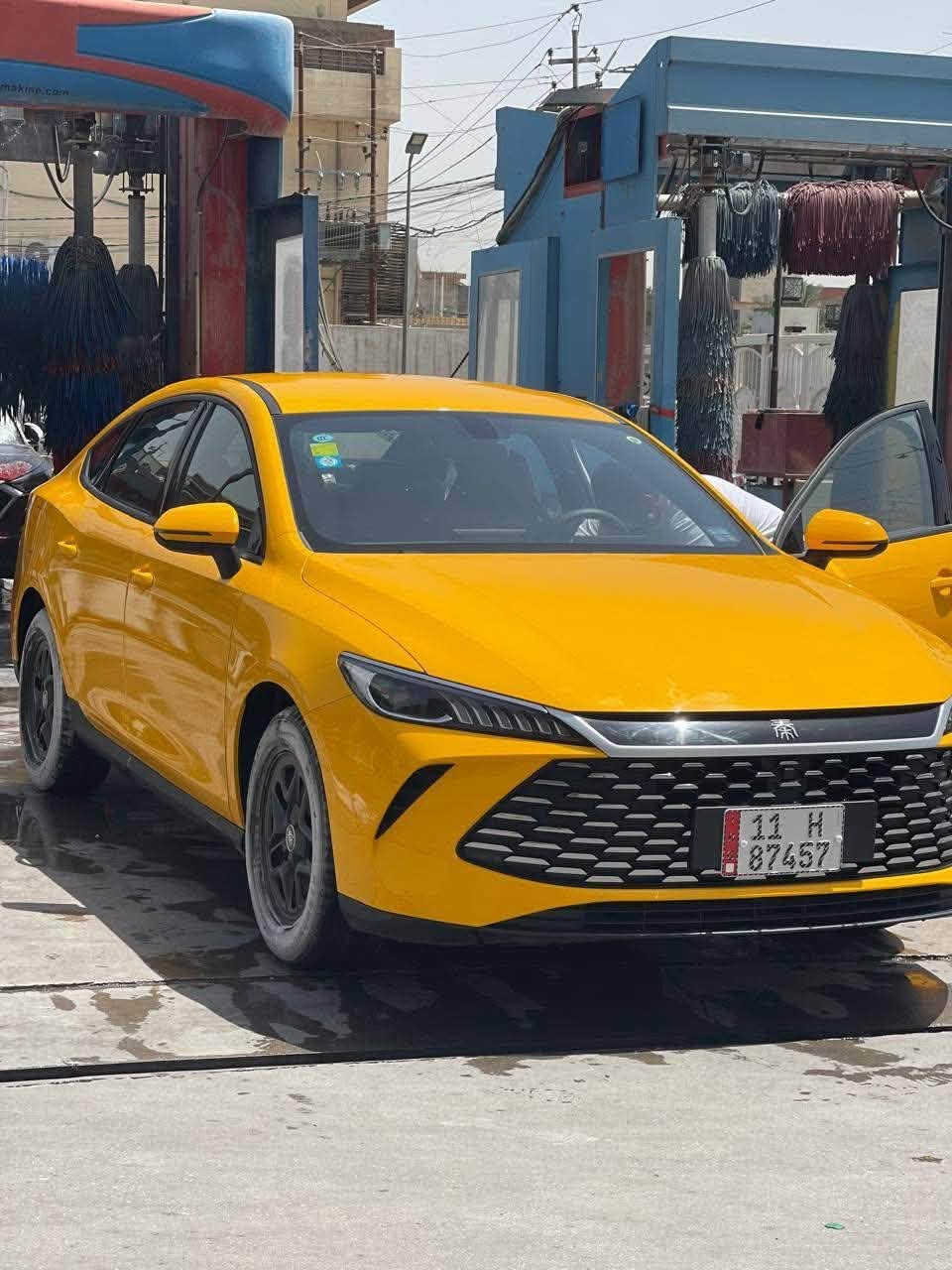 سلام عليكم من رخصت الآدمن byd چن بلاص تكسي للبيع السياره خير من الله ماشيه قريب ال ٢٠٠٠ كيلو ع البانزين و٣٠٠٠ كيلو ع الكهرباء سياره اي عيب مابيها مجرد الغرض من البيع اخذ سيارة خصوصي عنوانها بغداد صليخ سعرها ٢٠ مليون و٥٠٠ اسعار التكسي تختلف عن الخصوصي سعرها من الشركة ٢٢ مليون و٩٠٠ لا جاي اغني بالسعر ولا جاي ابيع اغله من السوگ السعر ميعجبك اخوي العزيز اعبر المنشور البيع فقط بدون مراوس رقمي ***********

