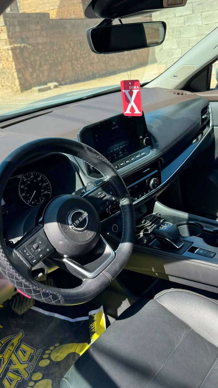 للبيع نيسان روج ٣ بستم موديل ٢٠٢٢ بلاتينيوم فول واحد على واحد ضرر بنيد فقط  بدون دواخل للاستفسار *********** وتساب
