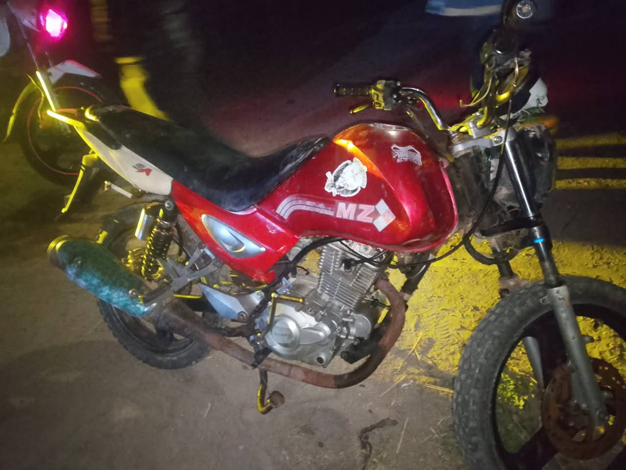 سلام عليكم ماطور سنكي طافي ماعرف شبيه السعر 250 وبيه مجال اتصل ودلل بس الشراي يتصل  ***********
