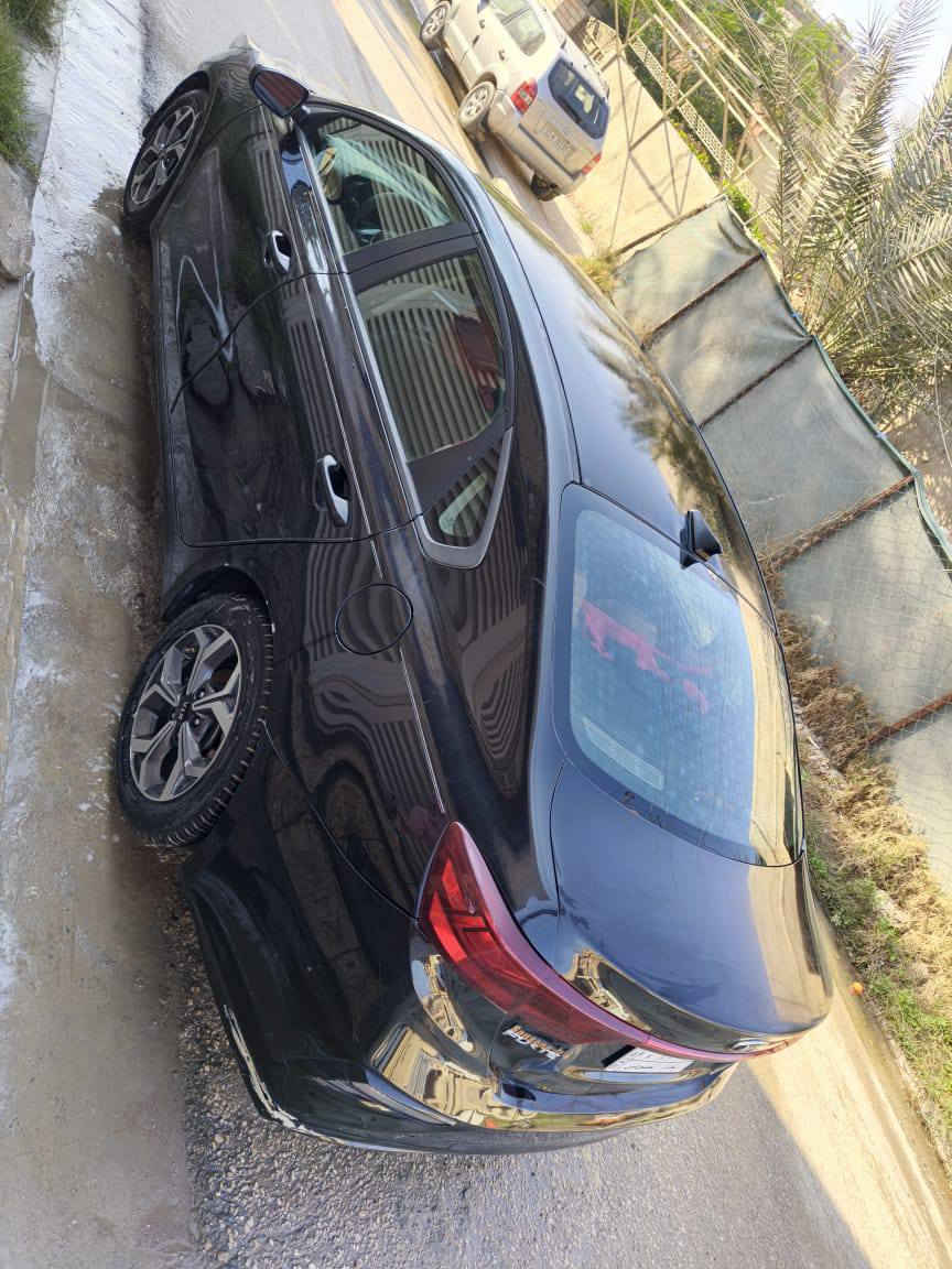 كيا فورتي 
٢٠١٩ وارد امريكي 
ماشيه ٤٧ الف ميل 
الكير cvt
محرك ٢٠٠٠ دوش 
مواصفاتها نص فول المعروفه
مكانها بغداد 
صور الحادث بلمنشور 
السعر138 وبيها مجال
للاستفسار
 ***********
مكلف بلنشر اتصل على الرقم
