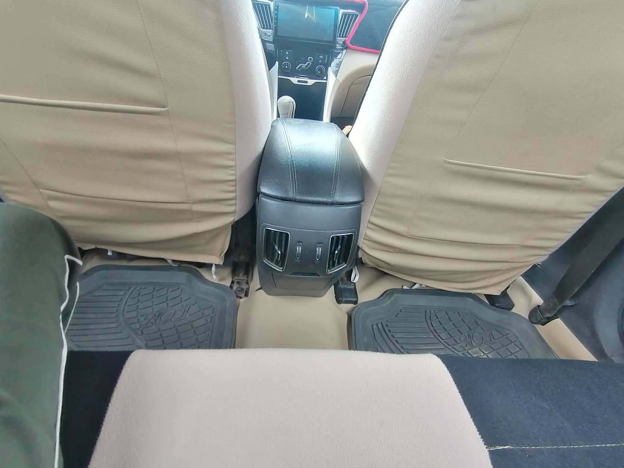 هونداي سوناتا 2011  فول خليجي
رقم اربيل انگليزي بسمي
محرك 2000 دوش مكفول بدون فتح
كير مكفول
ماشية 256الف
حساس خلفي
حداديه جديد خلفي امامي
تخم تاير جديد مع اسبير جديد
ويل كب حجم 17 
تبريد قطعتين
نظام eco
تحكم ستيرن جهتين
سقف بانوراما
اشاير بالمري
مري شفط وي القفل
كروز مثبت سرعه
السعر 123 وبيها مجال
العنوان بابل _ الحمزه الغربي
للتواصل فقط اتصل على الرقم ***********
