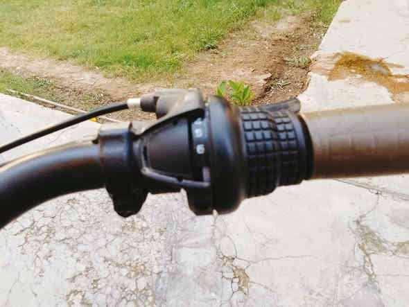 السلام عليكم بايسكل حجم 26 للبيع بناتي بايسكل جدا نظيف نظافه 95% اطارات جدد بريكات شغاله بايسكل ست نمر شغال مكينة عكرب السعر 150 مكاني بغداد العامريه رقم تليفون *********** وات ساب فقط
