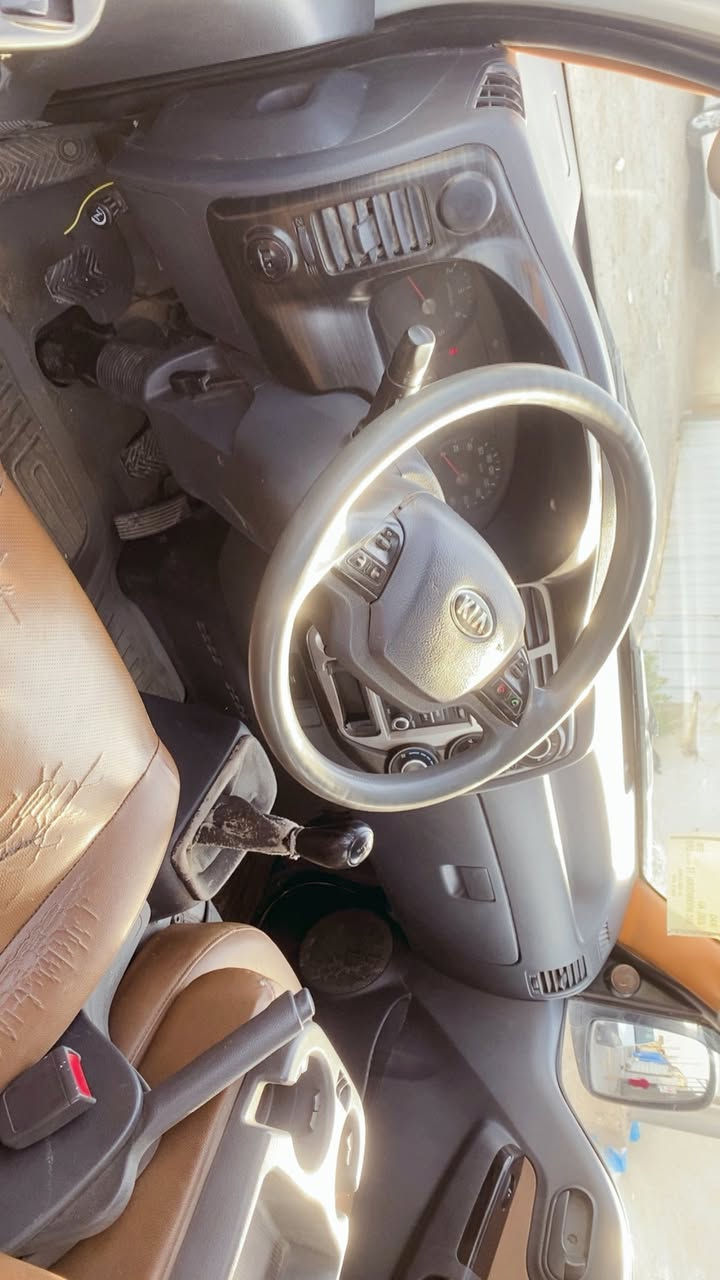 السلام عليكم 

كيا حمل نثيه موديل 18 رقم بغداد
سياره حلوه وجاهزه. بيها باب العبري صبغ فقط باقي كفاله. عنواني الكماليه 
رايدها 118$وبيها مجال 
***********
