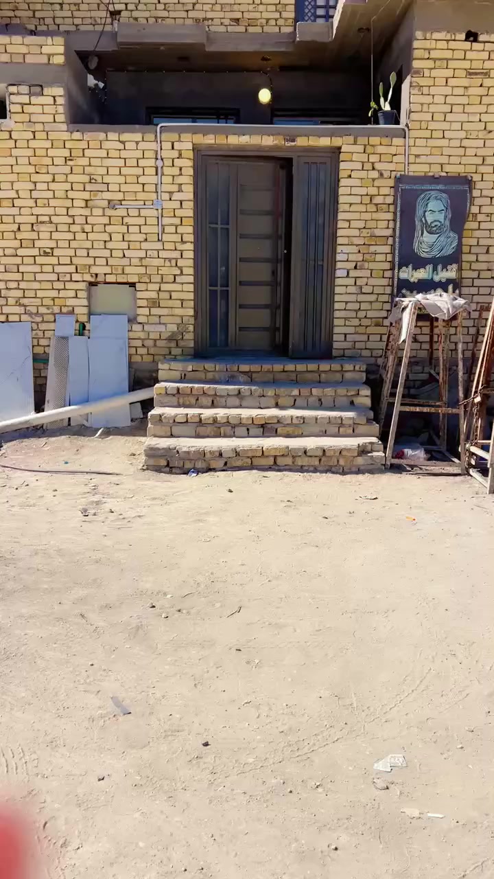 بيت لبيع حي الفداء قرب لواقعه ١٠٠ م ***********
