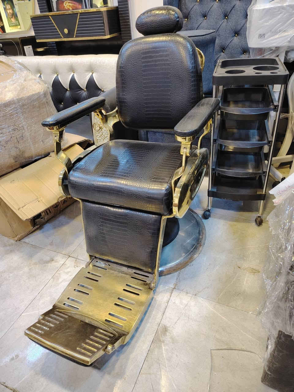 للحجز والاستفسارات وتساب ***********. ***********.  حي العامل شارع المستوصف قرب صيدلية الساقي. أهلا وسهلا اصدقائي الاعزاء. حي العامل. شارع المستوصف قرب صيدلية.
