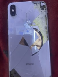 ايفون اكس ماكس  ذكرة ٦٤ ضهر مضروب  فيس اي واكف لكن شاشة اصلية بطارية م...