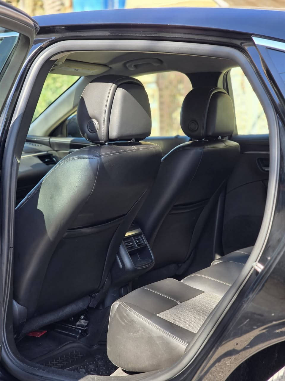 السلام عليكم
امبالا 2014 V6 كلين مكفوله عدا بارد بالجاملغ اربع
 اصابع بدون تبديل ولا صبغ 
كشنات كهرباء
كشنات جلد
هاند بريك بصمة
قاصه +شاشه +كامره 
رادار خلفي 
اشاير مري
مكينة ٦ سلندر ٣٦٠٠
ماشية ١٢٠ الف 
مكينه كير كفاله 
الاستفسار ***********
السعر ./129
