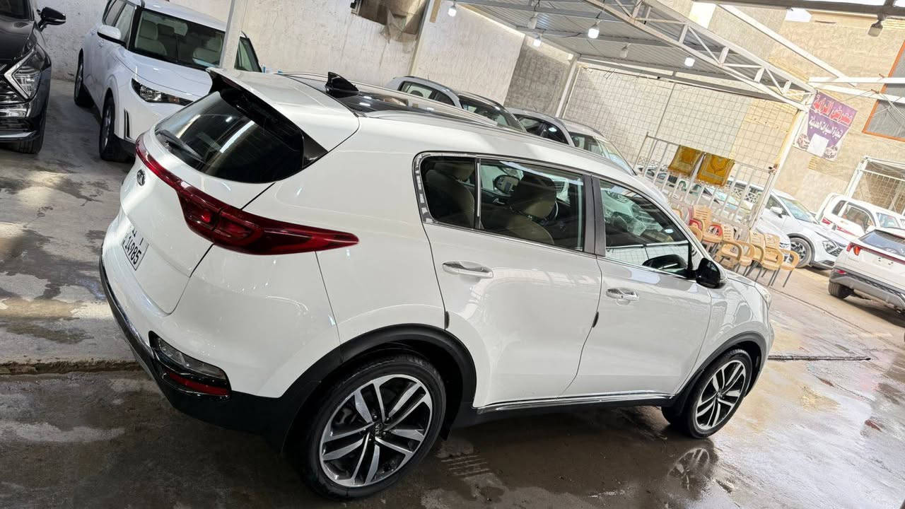 السلام عليكم بيع او مراوس حسب القناعه 
سبورتج 19 شكل ال 20 فول مواصفات جيتي لاين 
رقم بغداد الجديد بسمي شرط
محرك 2000دوش ع شركه ماشيه 55 الف وشرط  الفحص بعدها بفابلون الشركه بيها بجنطه شبر صبغ وبيها بارد مكان واحد باقي سياره كفاله وع شركه سعر 188مكاني بغداد اليوسفيه اي استفسار 
***********
