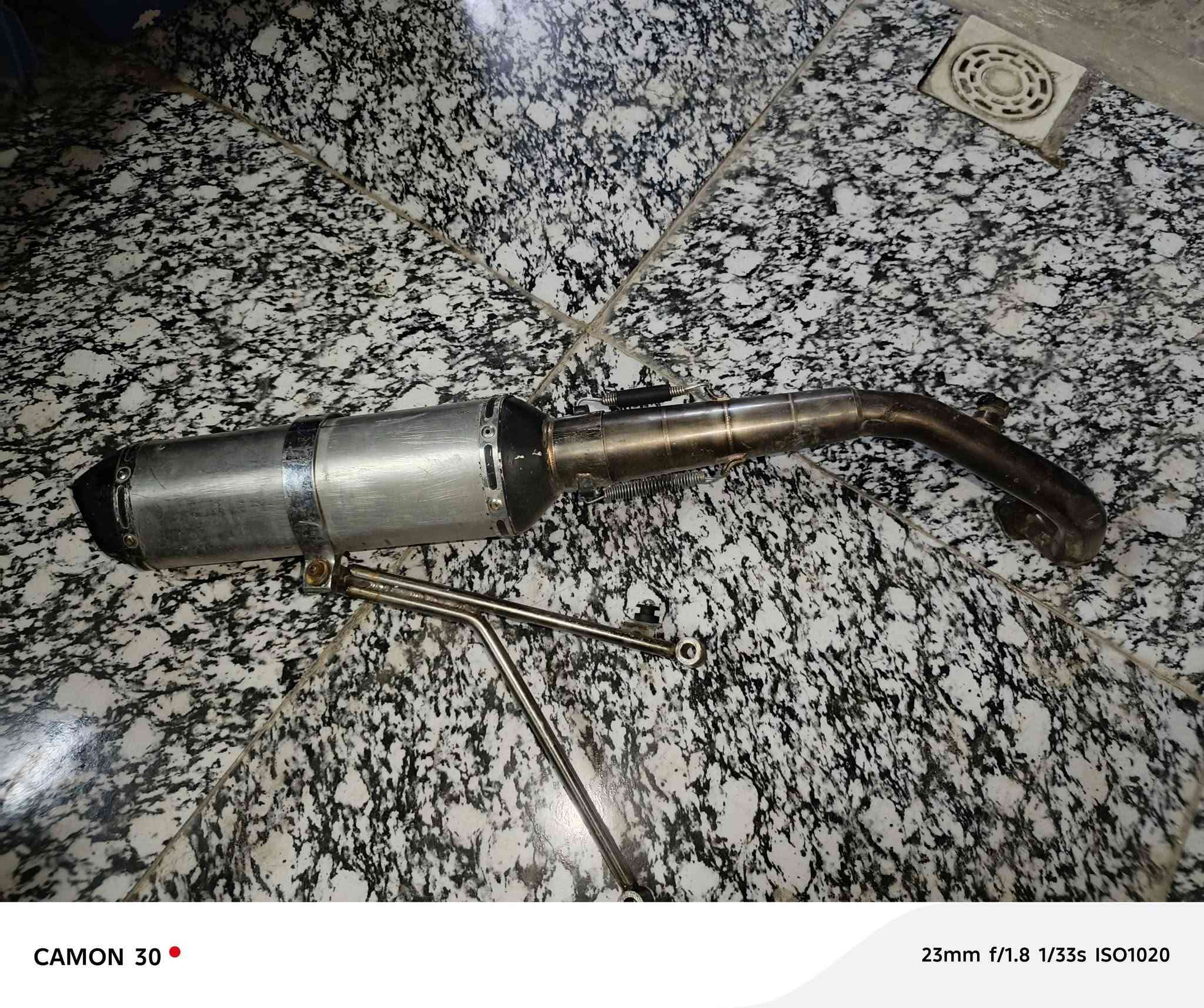 سلام عليكم غراض بلاديه و مال اربعه
كلجات مال مطارح غرز كبار  DS 
صلنصه بوري عدل فوك لفلاوين ترهم عام
بطيخه ستيل مال بوري عدل
كابريتر حجم34 قفاز على شغل
وياله بلاديه مال مطارح
زوج تايرات جلاتين
صدر كرزي أصلي
ستاند بوش اصلي
شواصي واكو نواعم
(غراض كلش نضيفه بس مامنضفهن و كلهن اصليات 
و خاص مفتوح


**إذا كنت صاحب هذا الإعلان وتريد حذفه لأي سبب، رجاءا أرسل رسالة إلى الدعم الفني**