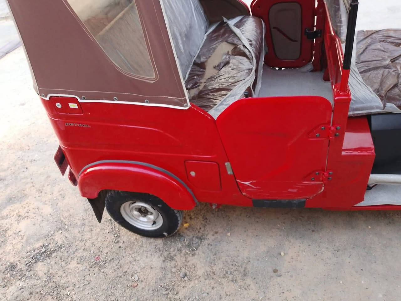 السلام عليكم اخوان مكلف بلنشر موديل 22 سنوية ورقم جاهزات للتفاصيل تواصلو وتساب فقة***********
