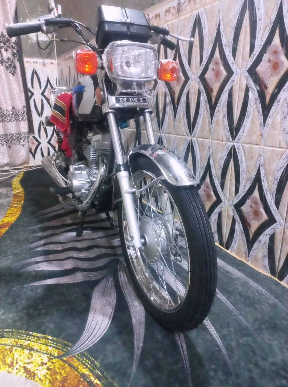 /سلام عليكم / دراجة للبيع تعمير شاصي اوراق اصولي 22/ سيد خلدون / اغراضه كله اصلي25 ما بيه برغي تجاري دراجه ما ماشيه هواي بس ساحكه ومضمومه صاله  شهرين ////س.            1400.      وبيهئ مجال   قليل   ه/***********
