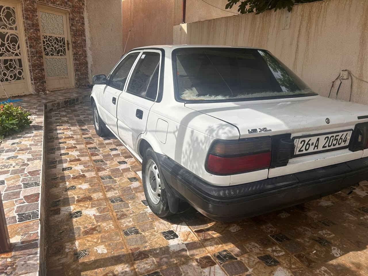كورله يسره بلاد
تخم تاير 
محرك ١٦٠٠شرط لاصرف ولا بخار 
صدر خلفي امامي 
تبريد ثلج 
السياره وضع شركه بدون صبغ بيها ٣مكانت بارد 
رقم دولي هزه جديده فقط تحويل  السعر ٦٠
***********
