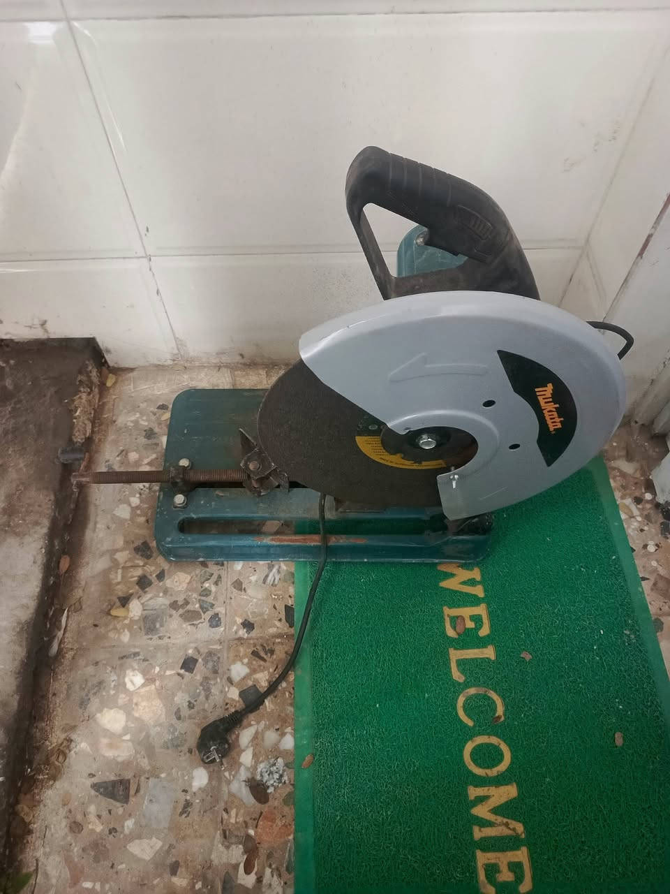 كتر للبيع نضيف كلش سعره 75
بغداد حي القاهره 
***********
