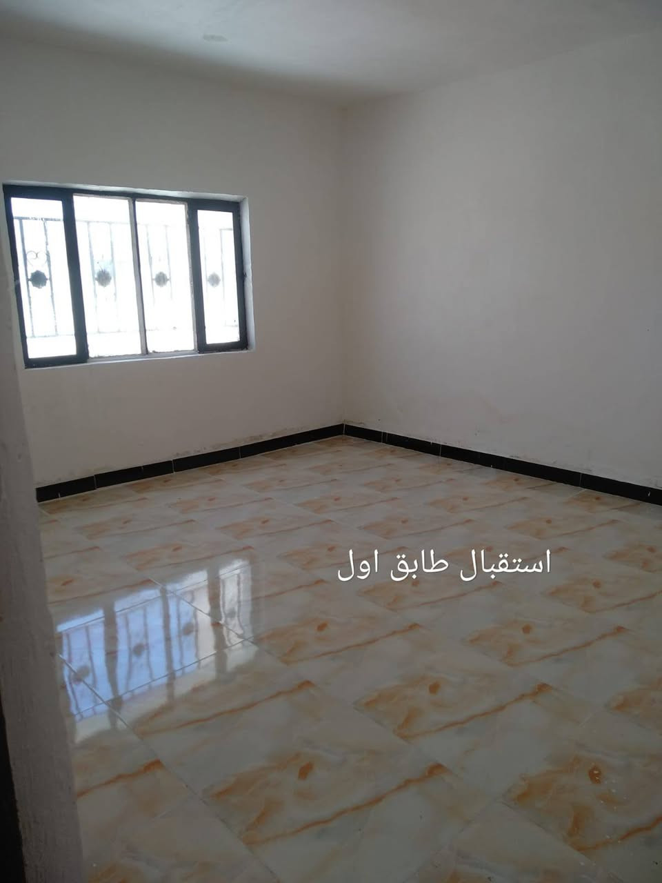 بيت ايجار بيحي الزهراء خلف مدرسة عشتار مقابل صوب الحمدان 250أايجارة طابق ثاني رقم الهاتف ***********..اني مكلف بالنشر اتصال على صاحب الدار
