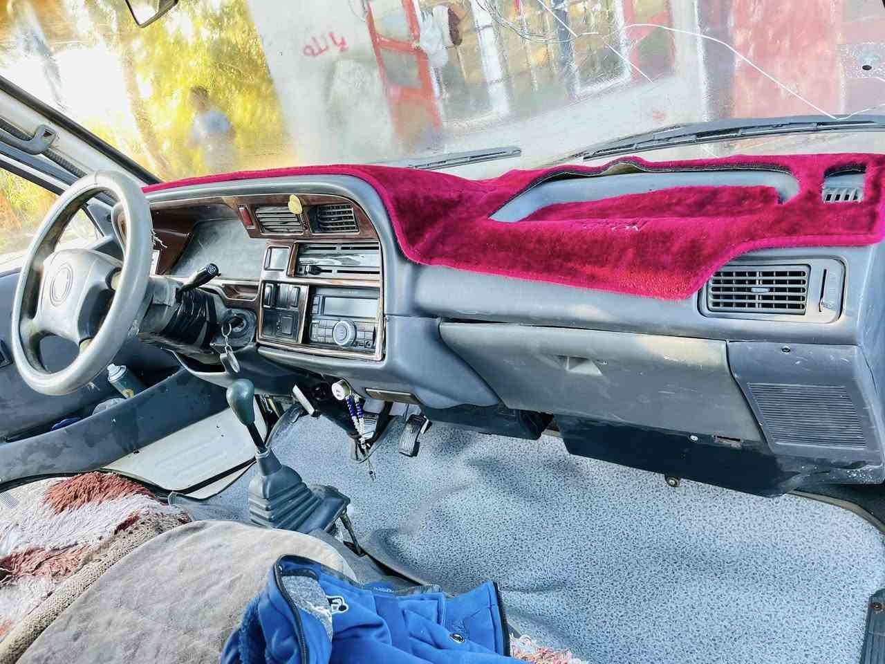 سلام عليكم شباب فتون للبيع 2009 نظيفة للبيع السعر 32 وبيها مجال عوزها اشوية ترتيبات مصفرة صربية هيئة ما مسجلة وعليها غرامات مليون عندنا وكالة و راعيها موجود ويحول شواطي نظيفة مكان سيارة ديالى مقدادية ***********
