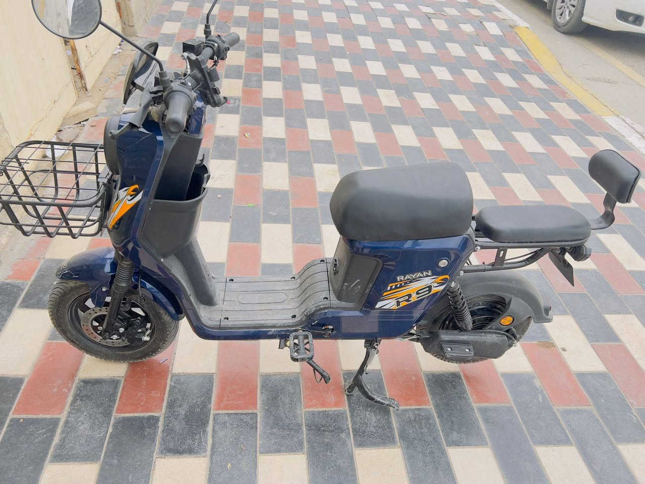 السلام عليكم باسكل شحن R9 مستخدمه صاله ثلاث اشهر باسكل اي عطل مابي /العنوان /كربلاء المقدسة /رقم الهاتف *********** السعر 450 وبي مجال
