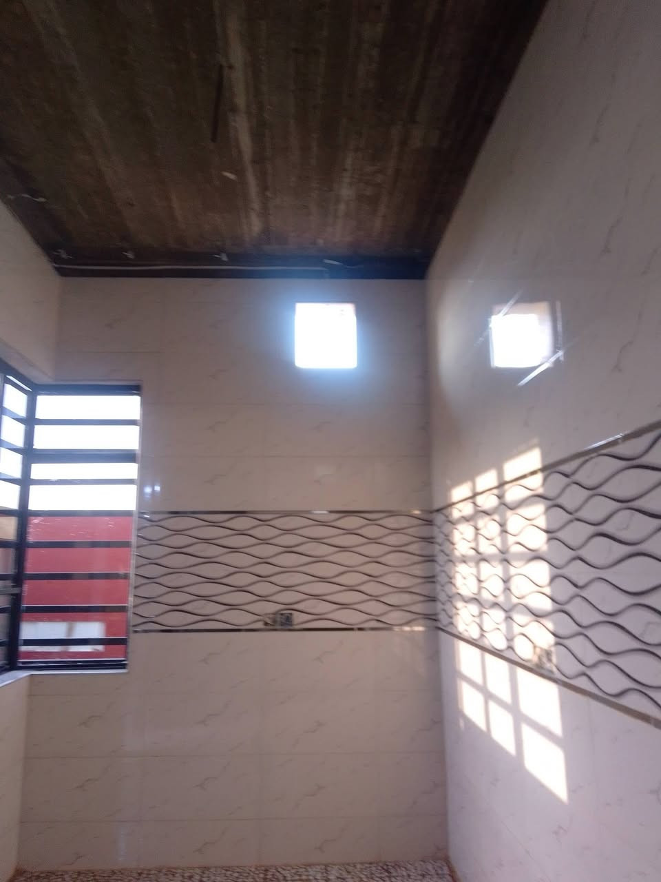 ***********
السلام عليكم عندي بيت بالقوسيات طابقين صاحبه رايده 40 وبيه مجال رقم صاحب البيت
