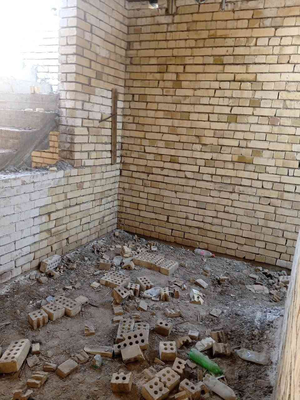 🧱 هيكل للبيع 🧱
🔻 طابو زراعي سند 25
ـــــــــــــــــــ
#المــــوقـــــع //حــــي الامــــــــين الــــثـــــــــانـــــــيـه
_________________

#االمساحــــــة //100 م  
___________________
🔻 المحتويــــــات //

 غـــــــرف نــــــــوم عـــــدد 1 واستقبــــال  وهـــــــــــول ومطـــــــبخ ومجـمــــــــع صحـــــــــــيات وكــراج 
__________________

للأستفســــار  عــــن السعـــــر يرجـــــى تـــــركـ تعليـــــق (السعـــــــــر) #وسيتـــــم الـــــرد خــــاص
للأستفسار أكثر الاتصال //  
📱***********
                                            
او زيارة مكتب 🔻نبض بابل 🔻
الكائن // شارع الطهمازيه مجاور حلويات قصر الشام
______________________
🔷 لمــــــن يــــــرغب فــــــي عــــــرض عقاره طابــــــو صــــــرف او زراعــــــي او تجــــــاري يرجــــــى مراســــــلتنا 🔷
