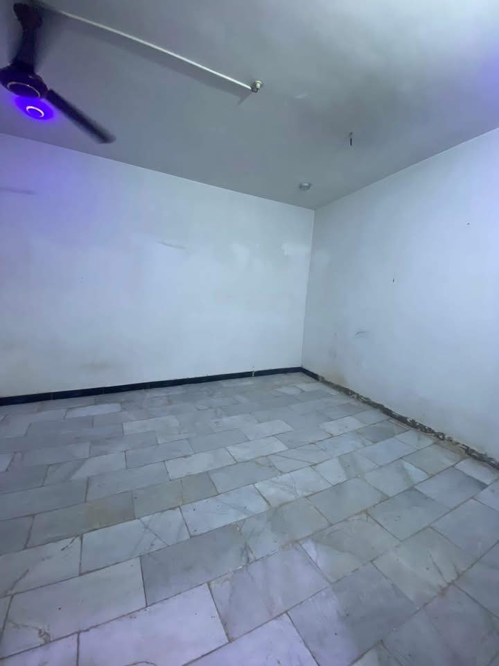 دار للإيجار

📍 العنوان: حي الجامعة – نهاية شارع عشرين

🔹 التفاصيل:
 • غرفة نوم
 • صالة
 • مطبخ
 • صحيات
 • طارمة
 • سطح

🔺#للاستفسار مراسله واتساب ع الرقم التالي 
 اثير الكرعاوي 

***********

او زيارة مكتبنا

🔺العنوان:- حي الجامعة شارع عشرين مكتب وليد للعقار
