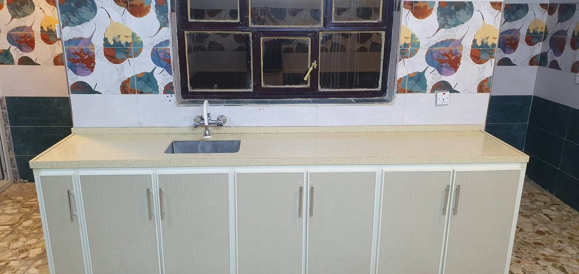 للبيع ......
كونتر سنك استعمال شهر واحد نظيف بعدة جديد

بسعر 300 الف دينار 
العنوان / كرادة السعدون
هاتف / ***********
