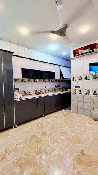 ذار للبيع موقع مميز 
طابو زراعي سند 25
الموقع حله شارع الخدمي نادر الاولى الامام الحسن
المساحة 215م² (10×21.5)
طابقين :- الطابق الاول
كراج حديقة مطبخ حار بارد استقبال هول مجمع صحيات غرفتين نوم مناور 
الطابق الثاني
3 غرف نوم وصاله ومجمع صحيات وسطحين 
للاستفسار 
اتصل بالارقام التاليه 
***********
***********
موقع المكتب حله نادر الاولى الشارع الرئيسي مقابيل دائره اتصالات بابل 
مكتب علي السلطاني للعقار
35
