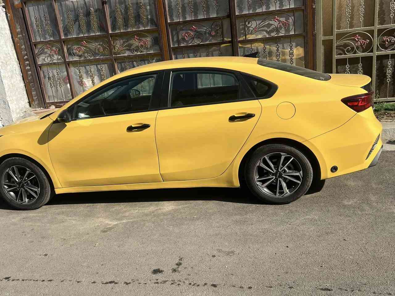 كيه فورتي موديل 24 بسمي حادث مثل ما موضح بالصورة ماشيه 10 الف ////سعر170///////////////***********
