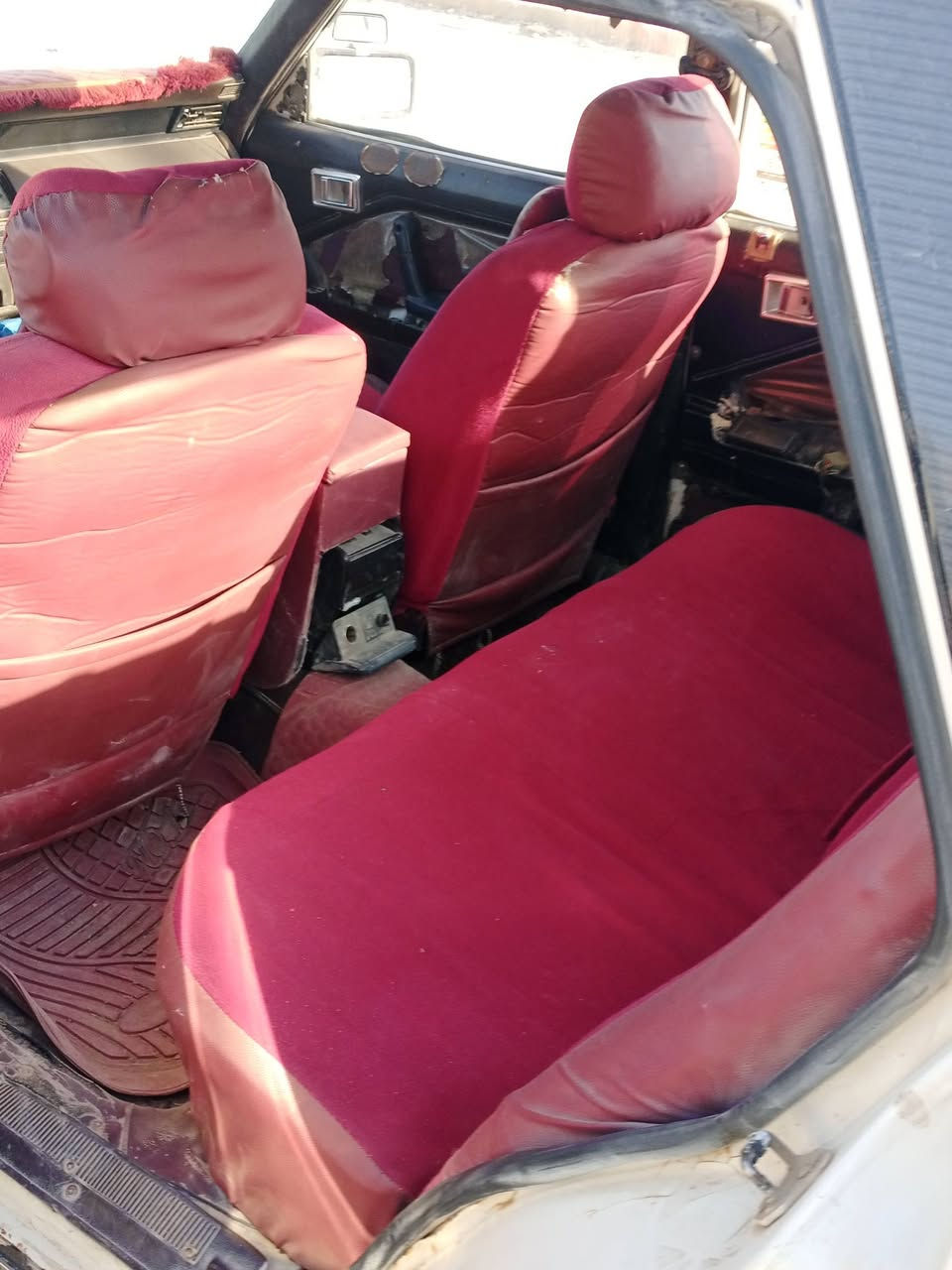 سلام عليكم سوبر البيع موديل 84 حداديه جدد الكهربايات شقاله مكينه و كير جدد ثنين ونص  مكفوله كفاله عامه السعر 43 وبيه مجال قليل لعنوان شطره رقم نكليزي بسمي رقم ***********
