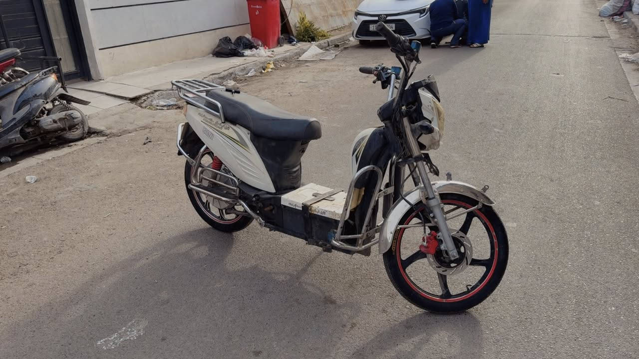 دراجات شحن للبيع Y87 السعر 350 و  الهارلي 200 العنوان بغداد الحريه ***********
