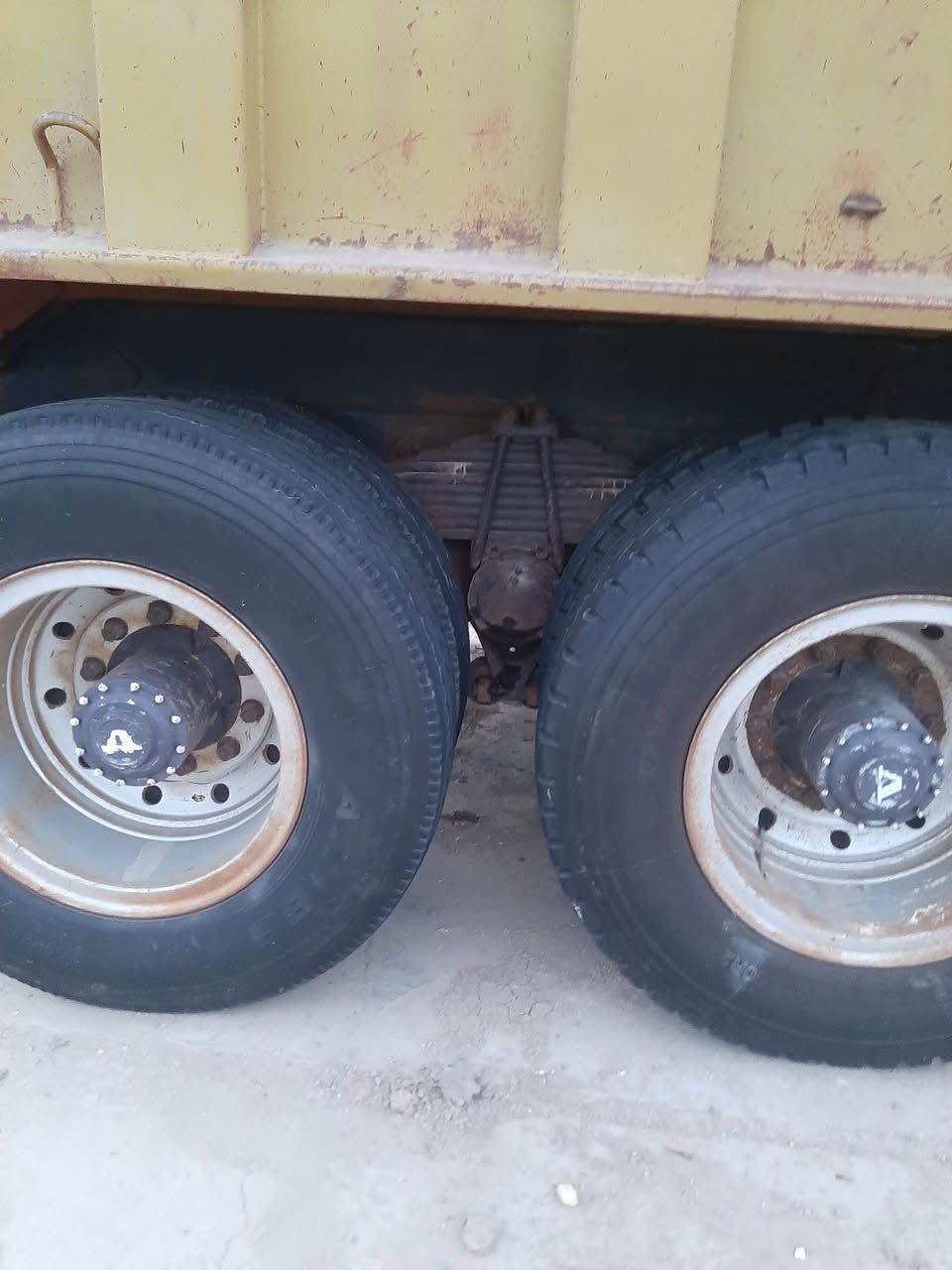 سلام عليكم فالفو البيع تخم تاير حداديه جديده مكينه لاتبخير ولا تنقيص شاصي مكفول رقم الاماني بسمي  سياره جاهزه من كلشي رقم***********
