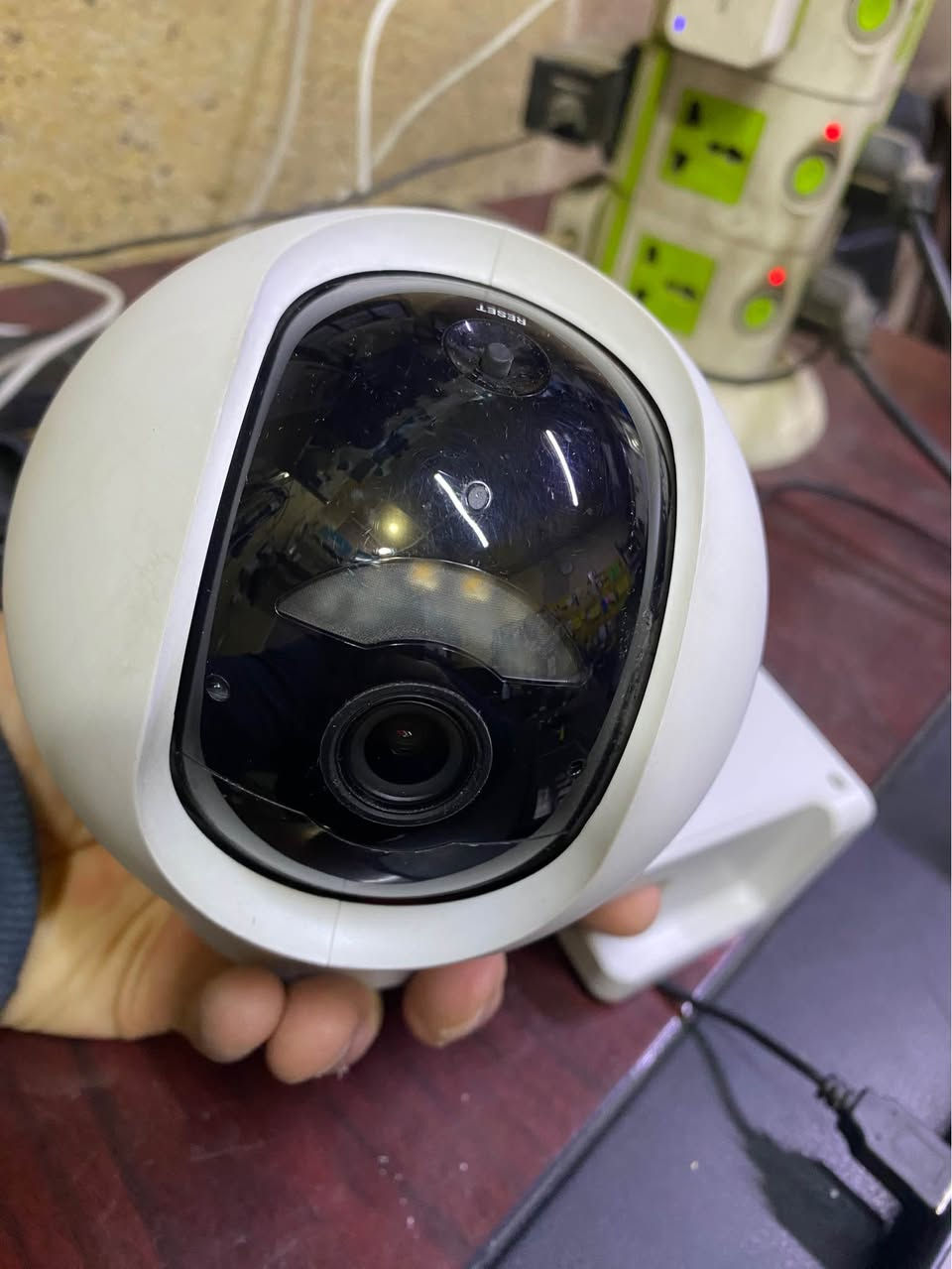 🎥 احمِ بيتك وعملك مع كاميرات المراقبة من EZVIZ  

هل تبحث عن أمان حقيقي وسهولة في المراقبة؟  
كاميرات EZVIZ توفر لك مراقبة ذكية على مدار الساعة بجودة عالية وميزات متطورة.

✨ المميزات:
🔹 تصوير بدقة عالية (Full HD / 2K)  
🔹 رؤية ليلية واضحة  
🔹 تنبيهات فورية عند اكتشاف الحركة  
🔹 إمكانية المراقبة من الهاتف في أي وقت ومن أي مكان  
🔹 تركيب سهل وتصميم أنيق  

🏠 مثالية للمنازل، المحلات، المكاتب والمخازن.

📱 راقب كل شيء مباشرة من تطبيق EZVIZ على هاتفك.
مع لوح الطاقة الشمسية لمسافة ١٠ الى ١٥ متر 

🔒 الأمان يبدأ من هنا…  
اطلب الآن واستمتع براحة البال!

#كاميرات_مراقبة #EZVIZ #أمن_المنزل بغداد, العراق


**إذا كنت صاحب هذا الإعلان وتريد حذفه لأي سبب، رجاءا أرسل رسالة إلى الدعم الفني**