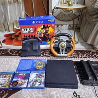 للبيع 500GB Slim PS4 بحالة ممتازة الجهاز نظيف ويشتغل 100% يد أصلية + ي...