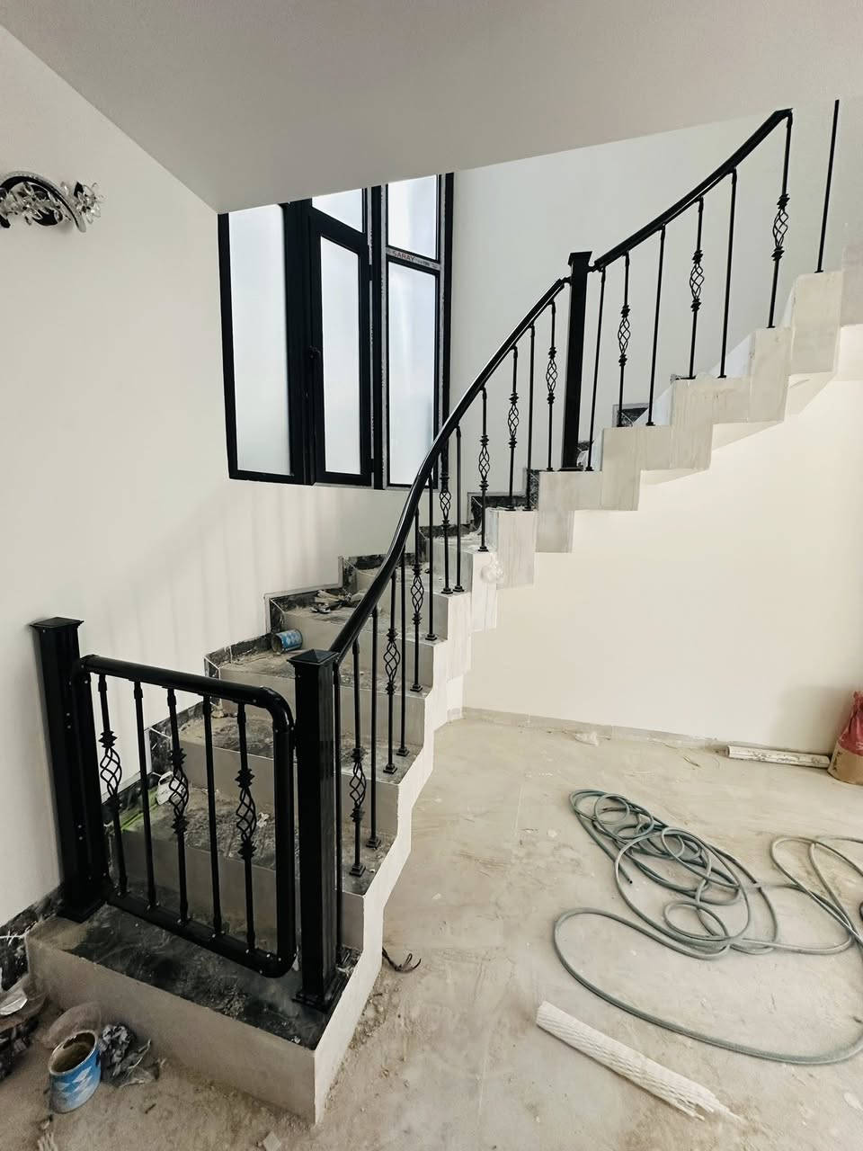 سلام عليكم اني اسطه محجرات هاي شغلي بأسعار مناسب الاتصال ***********
