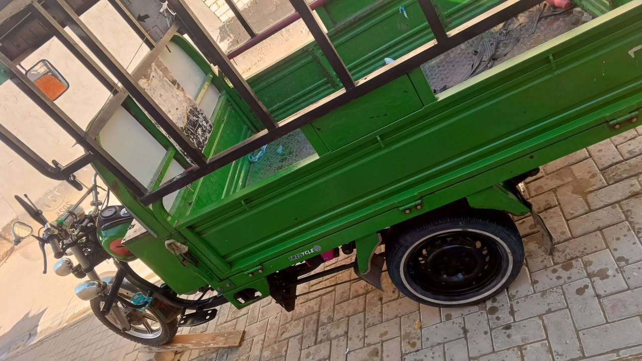 السلام عليكم من رخصه ابو الجروب ستوته موديل 21 محرك 22 السعر مليونين ونص وبيها مجال***********

