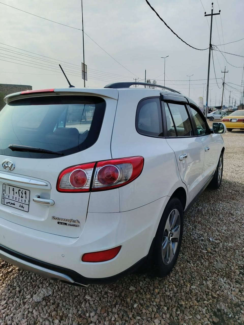 سنتافي 2012 خليجي مكفوله 
رقم بغداد مشروع وطني سنويه ٢٦
فول مواصفات بصمه 6 سلندر
ماشيه 200 فقط سياره جاهزه للاخير 
مال جنيان السعر 165 وبيه مجال حق الجيه مكاني نجف عباسيه اتصال فقط مكلف بلنشر ***********
