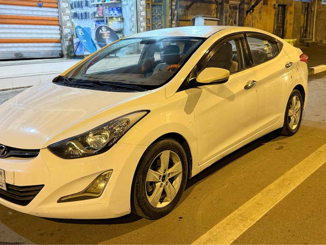 النتره وراد خليجي مديل 13 مكفوله بيهه مدكر امامي مبدل والباقي كفاله رقم بصره سنويه ل29 مكينه 1600 جاهزه السياره السعر 105 وبيهه مجال *********** البصرة, العراق
