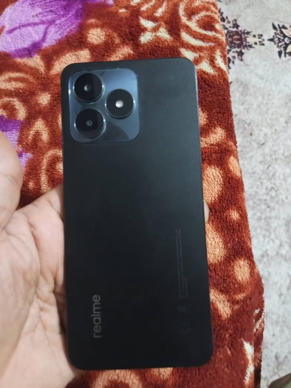 السلام عليكم جهاز ريلمي C53 جهاز نضيف كلش ذاكره 128 بصمه اصبع وبصمه وجه شغال السعررر100 وبي مجال  مكاني بغداد ***********
