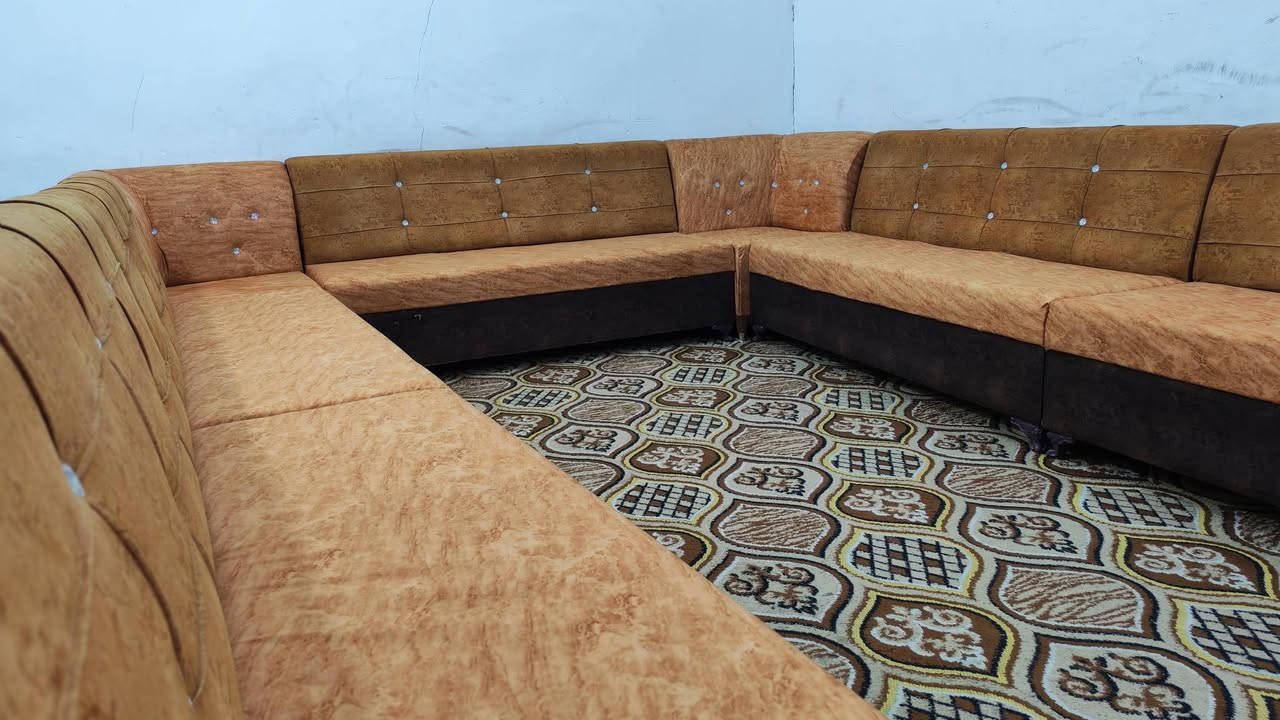 ديوان للبيع تزكام كلش نضيف 26 مقاعد 8 ثلثيات وثنين زوايه مو بس المنشورات اكو غيرهن السعر 550 العنوان كربلاء حي العامل يوجد توصيل داخل كربلاء الستفسار ***********
