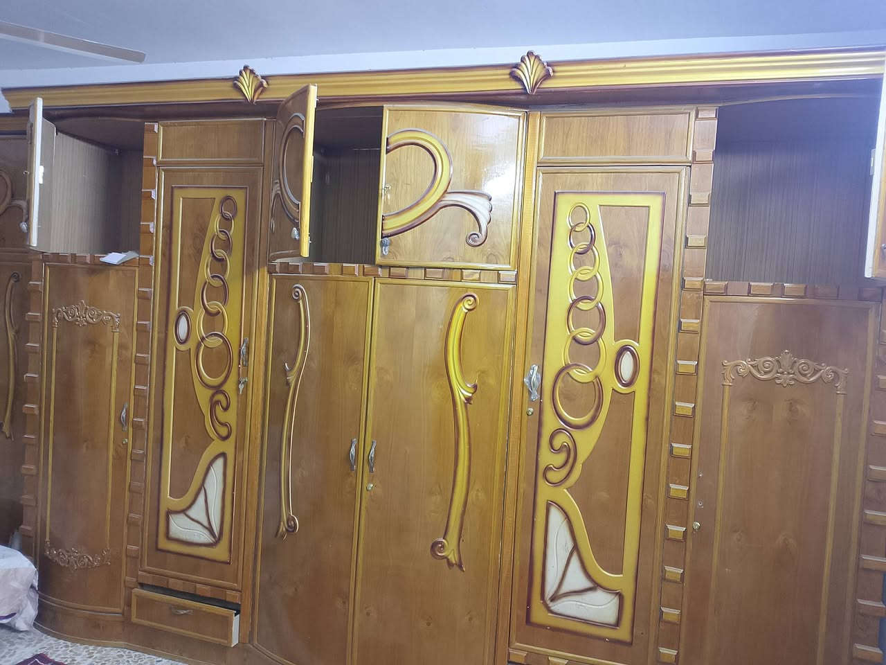 غرفة اخشاب عراقي وملحقاتها
كنتور ستة بيبان  .

الغرفه نظيفة المكان ،  بغداد الگريعات 
باقي التفاصيل بالخاص


**إذا كنت صاحب هذا الإعلان وتريد حذفه لأي سبب، رجاءا أرسل رسالة إلى الدعم الفني**