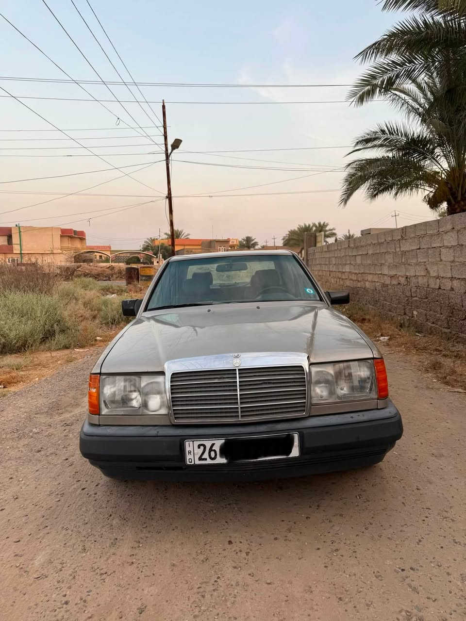 مرسيدس دب موديل 1992 
كشر نظيف
رقم صلاح الدين إنكليزي لل 2030
تحويل مباشر 
مكينه  VVT 3000  كفالة
إدامة كاملة للمكينة بلكات وبخاخات
التبريد ثلج ❄️
سعر 50$ 
مكانها الضلوعية
للاستفسار الاتصال
 ***********
