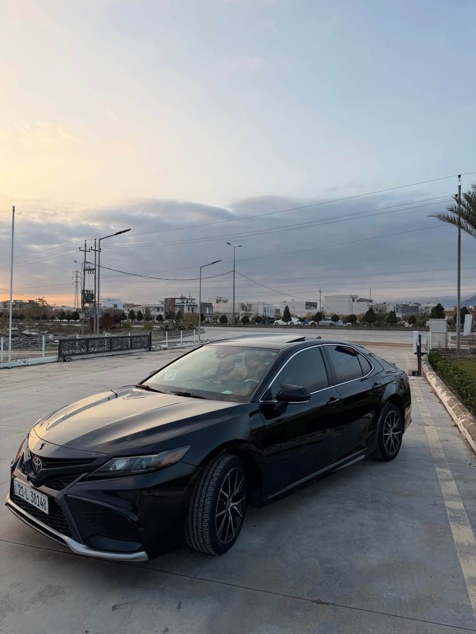 تۆتۆتا کامری ٢٠٢١  se plus 
سەیارەکە بەس بۆنیتی بۆیاخە بەبێ ناو 
بەسمە و سڵایتە شەخالە ڕادارە 
گێڕ تۆماتیک عادی لەیت لید و زینۆنی بیلادیە
سەیارەکە نمونەیە لە جوانی 70 mill رۆیشتوە 
ڕەقەم و سەنەوی نوێیە بەناوی خۆمانەوەیە 
سەیارەکە زۆۆر توندو تۆڵە بێ مەسرەفە
نرخ . 202 گەڵا کەمێک مامەڵە
شوێن. ڕانیە
ژ.م *********** رانية, السليمانية
