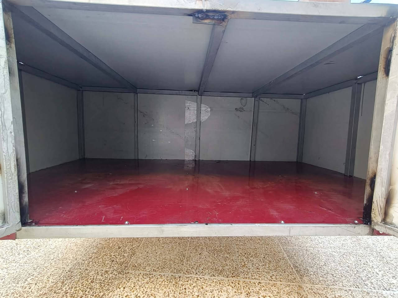 ميز للبيع السعر 200 
قياس  طول 187 عرض 110
ارتفاع 120 عنوان رشيديه


**إذا كنت صاحب هذا الإعلان وتريد حذفه لأي سبب، رجاءا أرسل رسالة إلى الدعم الفني**