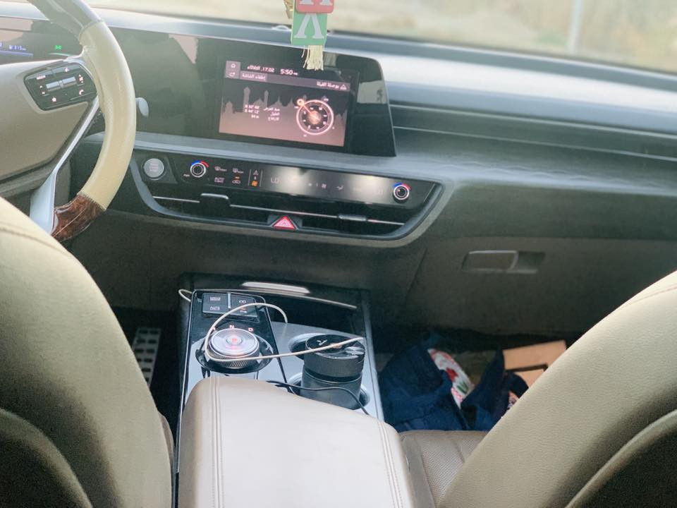 🚗 للبيع: Kia K8 موديل 2023 – فئة VIP فل كامل – وارد خليجي من نيم الشمالية

سيارة لون ابيض تجمع بين الفخامة والأداء الرياضي بمحرك 6 سلندر سعة 3.5  مع ناقل حركة 8 سرعات ماوس، انسيابية عالية وثبات ممتاز.

🔹 ابواب بصمة + تشغيل وإطفاء عن بعد
🔹 مقاعد جلد كهرباء (تدفئة + تبريد)
🔹 تبريد خلفي + ستائر خلفية كهربائية
🔹 تحكم لمس أمامي وتحكم مستقل خلفي
🔹 تكييف مناخي منفصل
🔹 شاشة كبيرة تدعم Apple CarPlay و Android Auto
🔹 جنطة كهربائية فتح وغلق عن بعد
🔹 مواصفات إضافية عديدة

📊 الممشى: 87,000 كم
🛡 مكفولة كفالة عامة (ضربة، صبغ)
🚦هزة جديدة 2026
📄 سنوية جديدة
👤 السيارة باسم المالك مباشرة

📍 الموقع: بغداد – السيدية
📞 *********** (متوفر واتساب)
