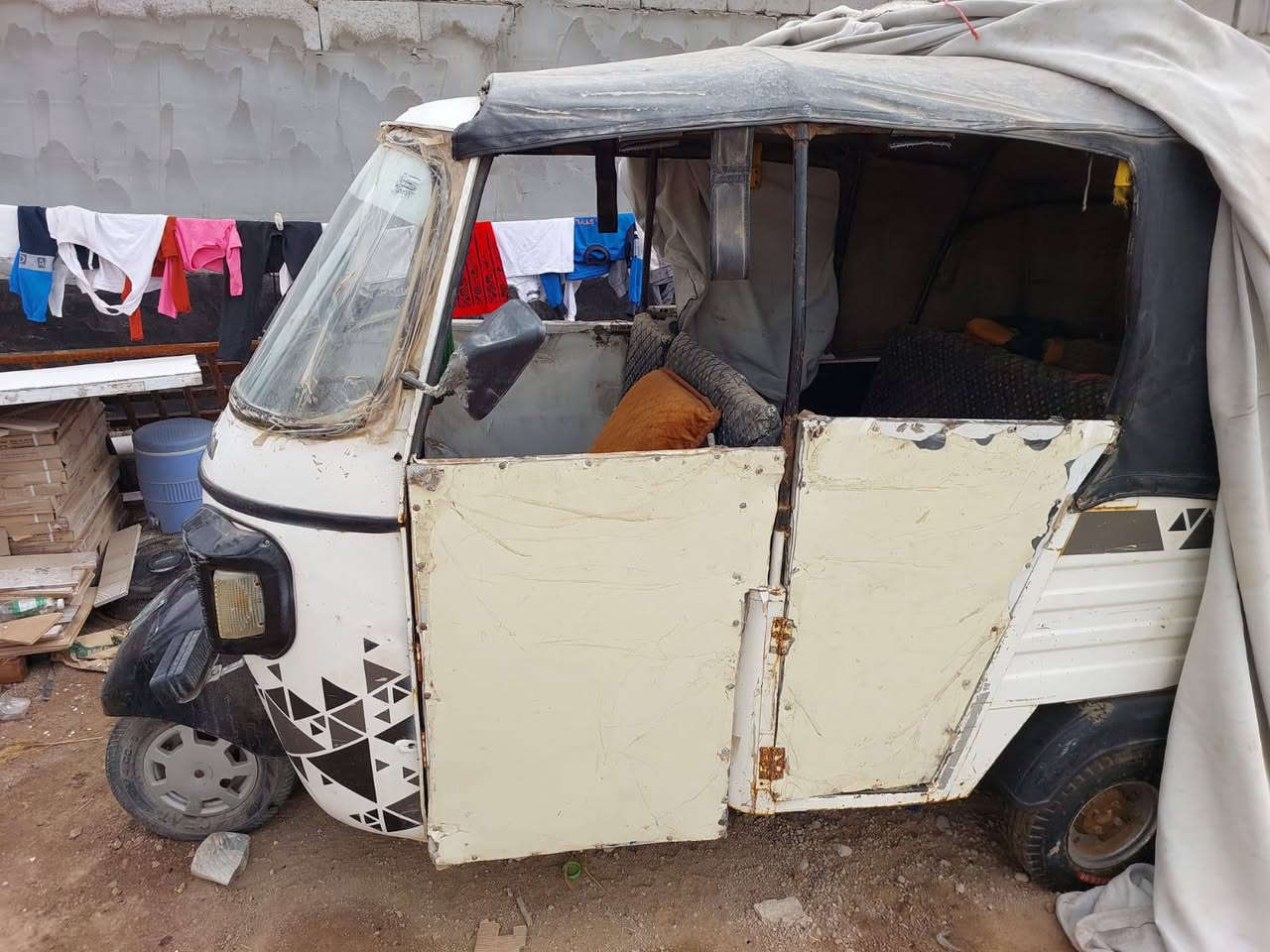 السلام عليكم 
تكتك اتول موديل 2020 رقم وسنويه راعيها متوفي 
ومتروكه صارلها 4 اشهر الاستفسار ***********
العنوان بصره شط العرب الجزيره الحوطه قرب حسينية مله علي
