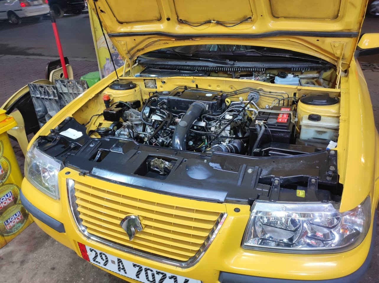 السلام عليكم جميعا للبيع للبيع فقط اخوان
سمند موديل 17 سيارة مكفولة من كل نواحي مكينة لاتنقيص ولاتبخير كير مكفول صدر جديد كلج جديد كهربائيات كلها شغالة تبريد شغال لا ظربة ولاصبغ صفاح حلوة كلش رقم  واسط انكليزي جديد مصفرة هيئة وغرامات بسمي سيارة تحويل مباشر اي مكان تريد 

مدوشمة كشنات وارضيات حوضية وسفاري وبطاين ابواب دركة محورة هورن 

تخم نوزل جديد تخم بلكات جديد عبوة فيت بم جديدة سيارة جاهزة من كل نواحي كبل للشارع متصرف عليها ابد 

السعر 55وبيها مجال بسيط جدا الشراي يتصل ***********مكاني بغداد الجديدة سيارة مااشتغل بيها تكسي اروح وارجع بيها فقط (بيها هورنات بوش تريدهن وية سيارة ابيعهن أو تريد اشيلهن)
