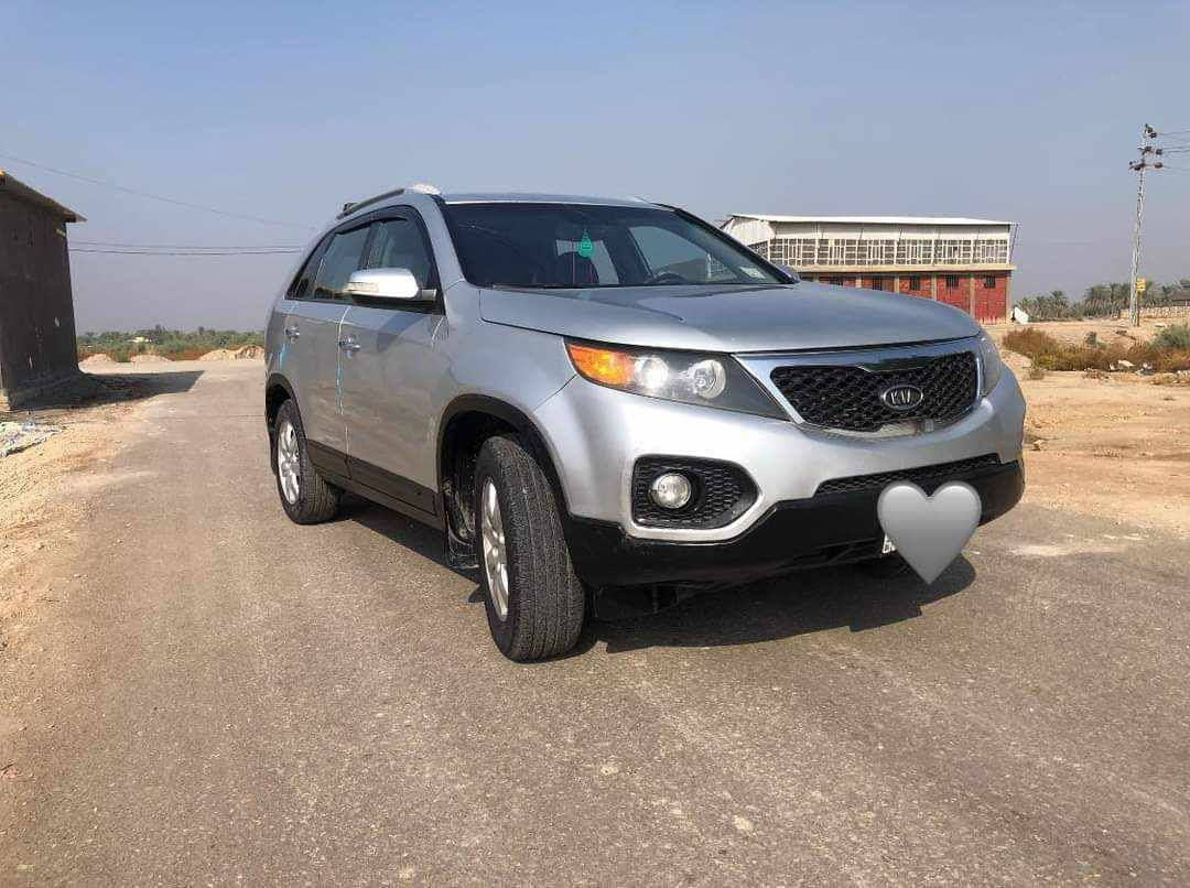 السلام عليكم من رخصت الادمن سورنتوا  2012 وارد امريكي محرك 2400 GDI ضررها مصبوغه عام كير ومكينه نضيفات حداديه جديده وتايرات جدد رقم انكليزي بأسمي المكان كربلاء السعر 130  للاستفسار الاتصال *********** غير متواجد على الفيس
